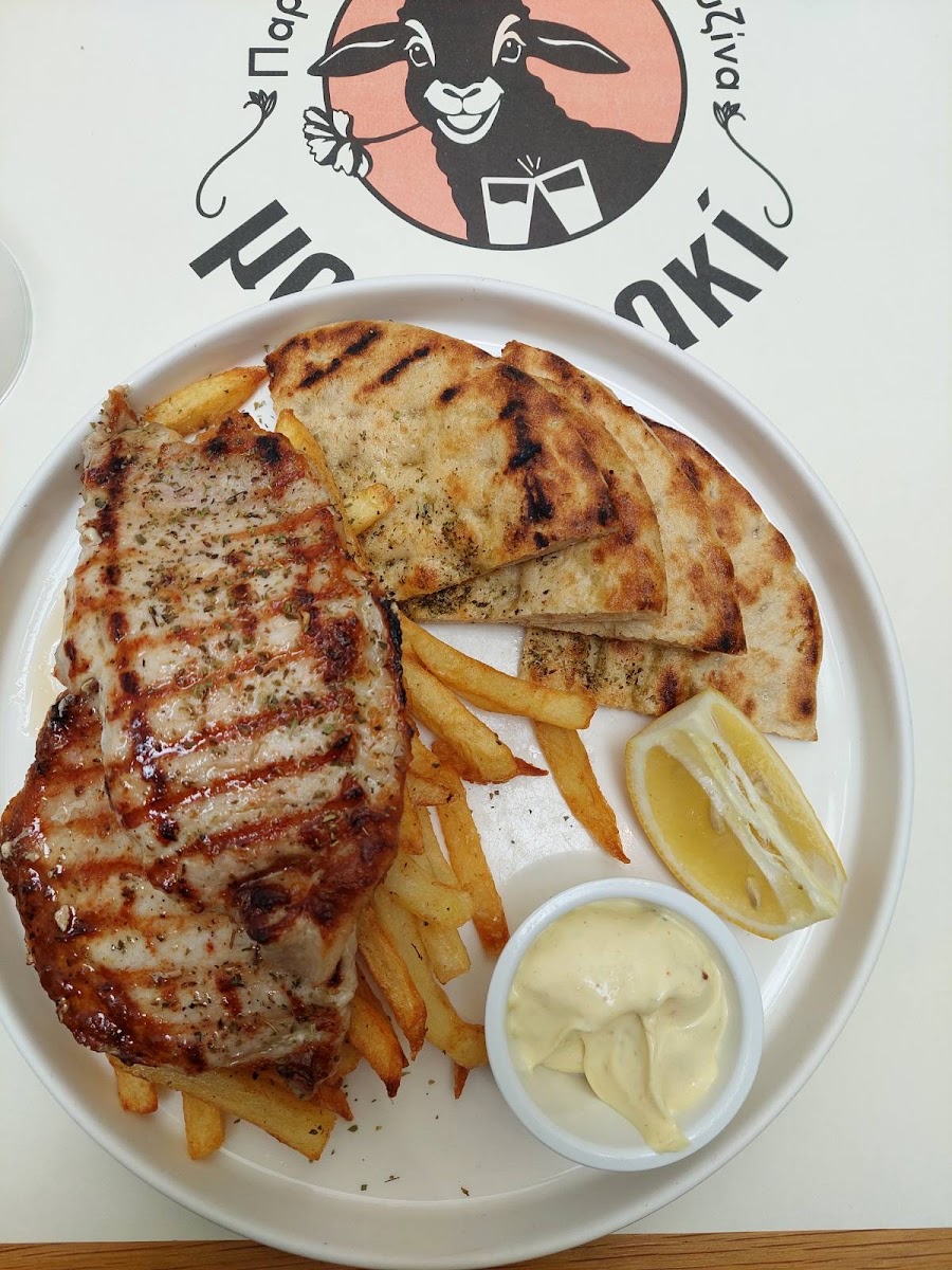 Mana-Raki Greek Traditional Restaurant Photos 2